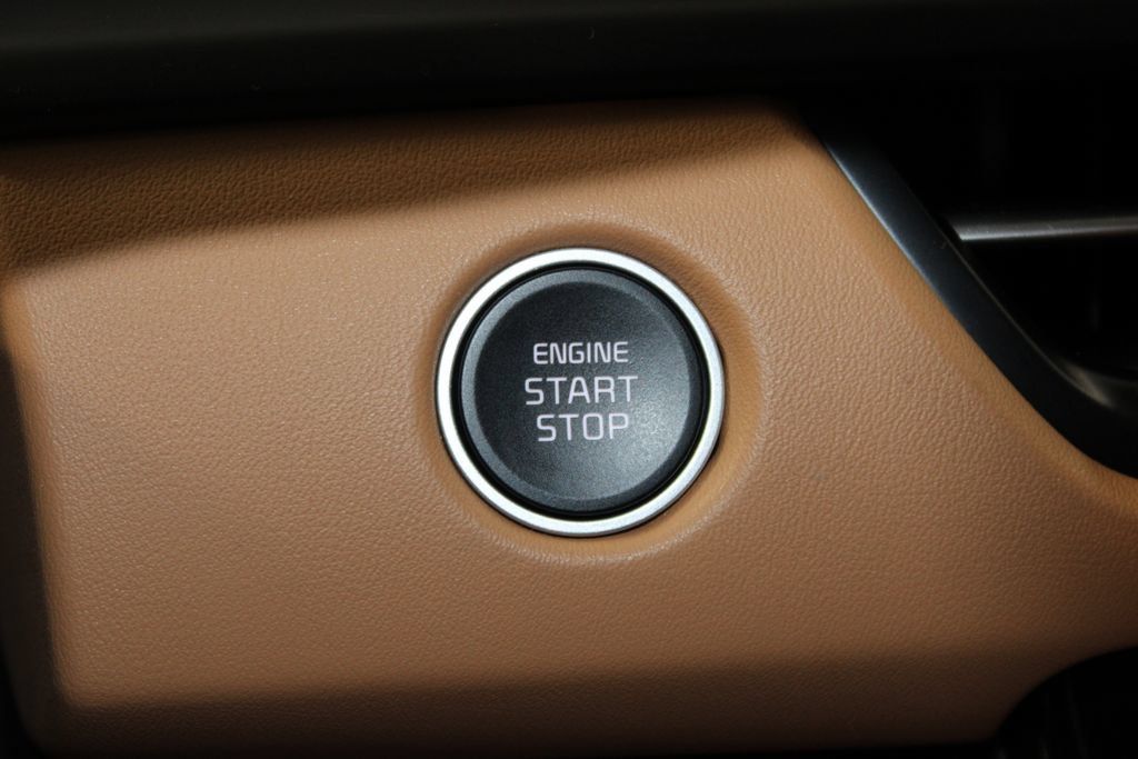 Used 2025 Kia Seltos EX w/ EX Sunroof Package FWD image 26