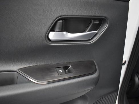 New 2025 Nissan Kicks SV image 15