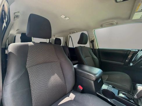 Used 2018 Toyota 4Runner TRD Off-Road AWD/4WD image 29