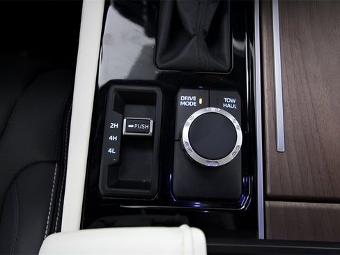 Used 2022 Toyota Tundra Capstone image 9