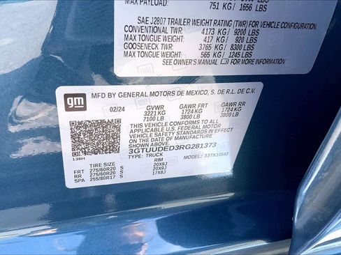 Used 2024 GMC Sierra 1500 SLT w/ SLT Premium Plus Package AWD/4WD image 34