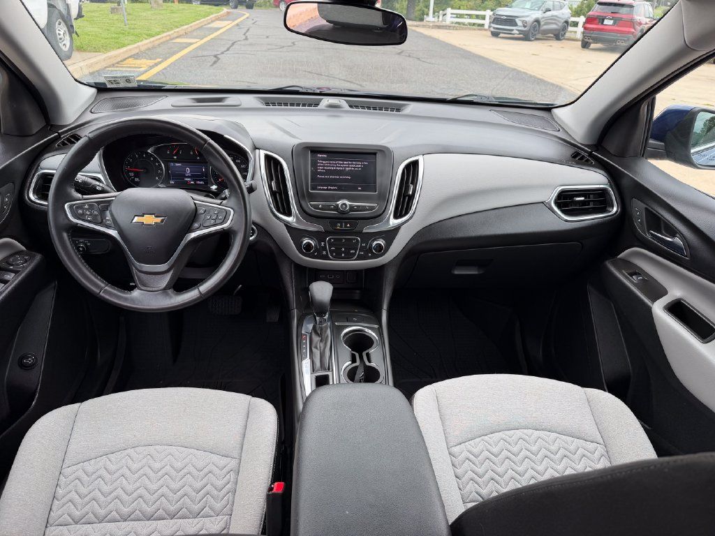 Used 2022 Chevrolet Equinox LT FWD image 9