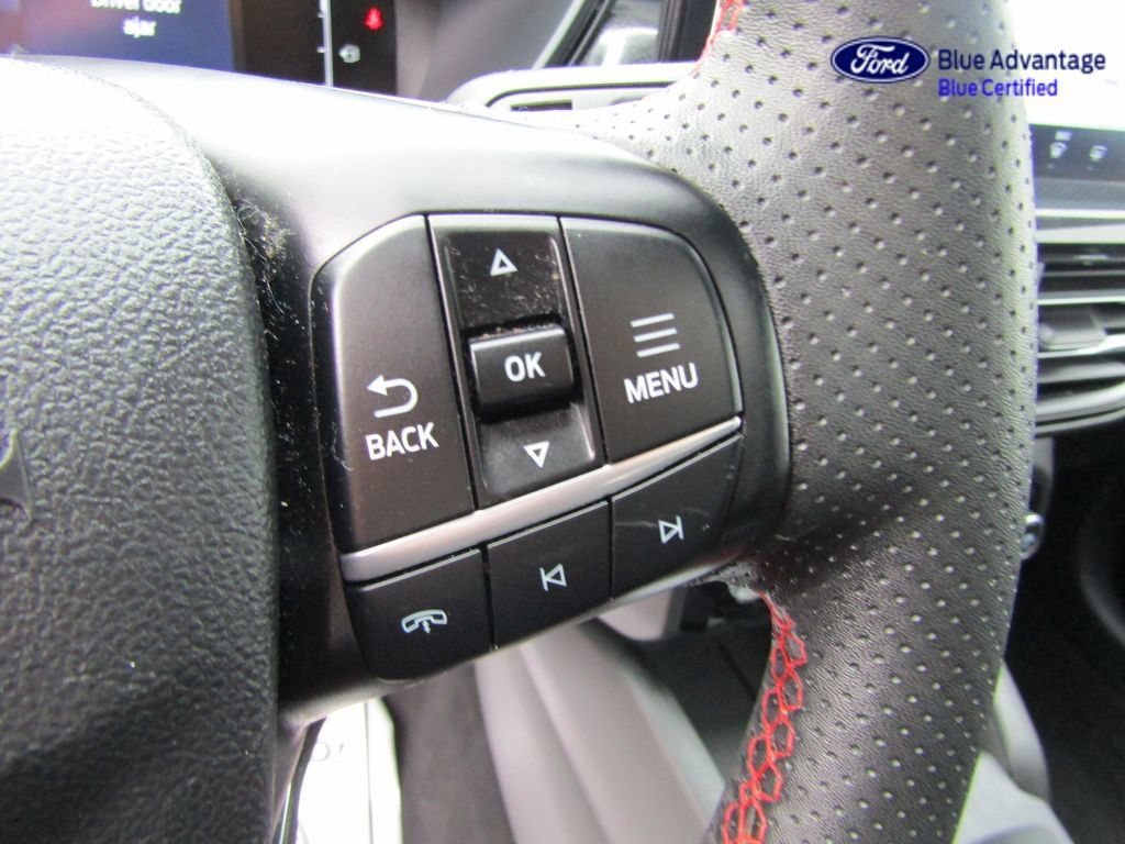 Certified 2025 Ford Escape ST-Line w/ Tech Pack #1 AWD/4WD image 34