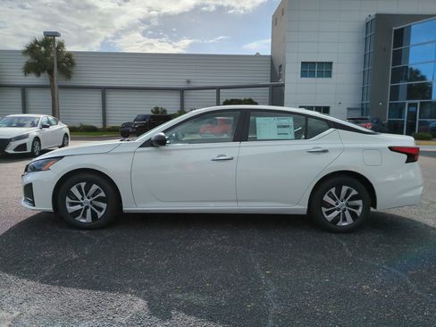 New 2025 Nissan Altima 2.5 S image 8