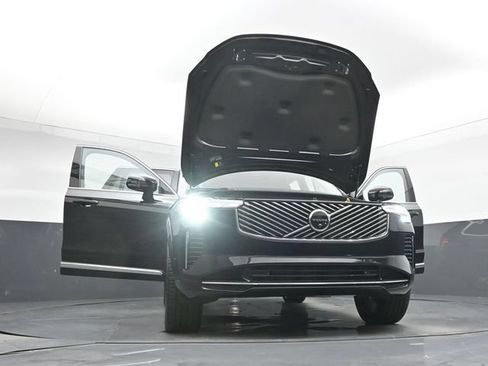 New 2026 Volvo XC90 B6 Plus w/ Protection Package Premier AWD/4WD image 56