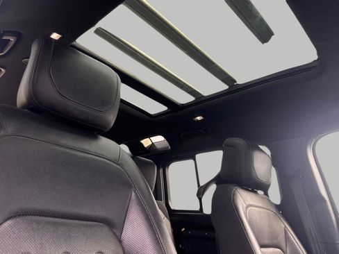 Used 2021 Land Rover Defender 110 X image 19