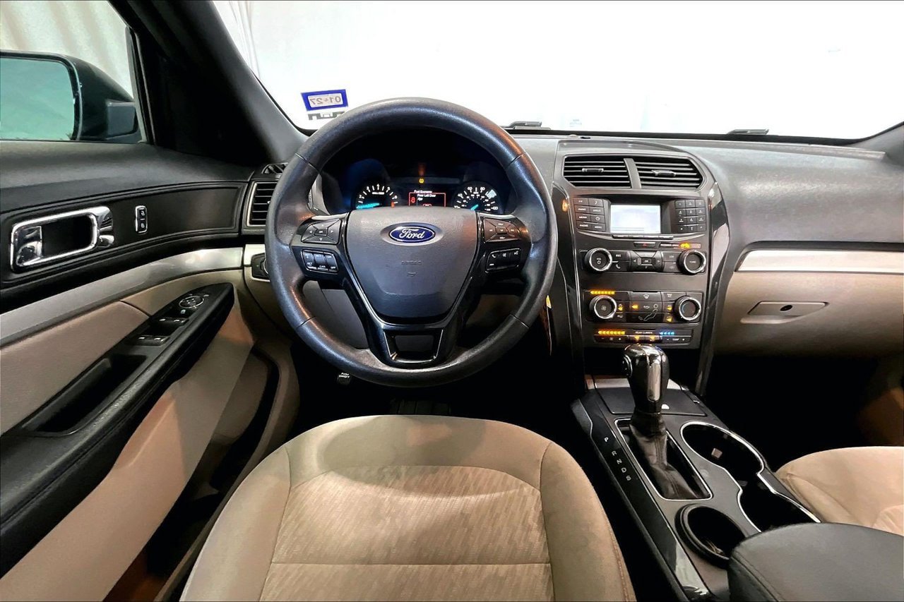 Used 2018 Ford Explorer FWD image 12