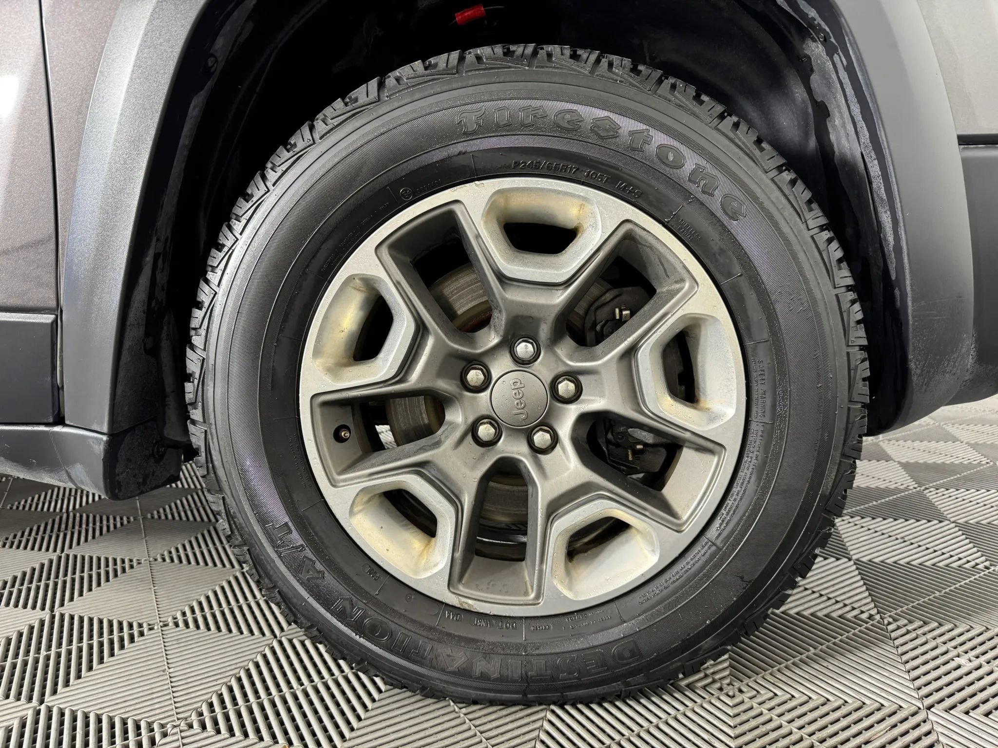 Used 2019 Jeep Cherokee Trailhawk AWD/4WD image 45