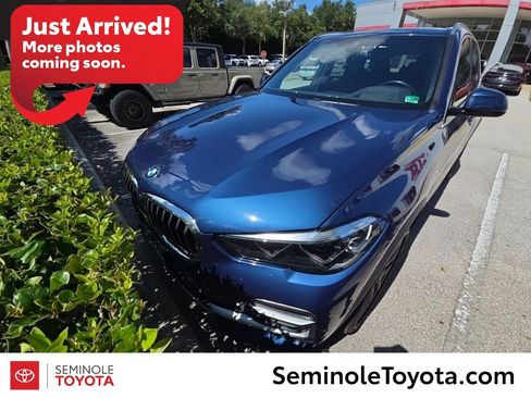 Used 2022 BMW X5 xDrive40i w/ Premium Package AWD/4WD image 1