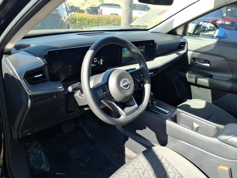 Certified 2025 Nissan Kicks SV w/ Charging Package image 15