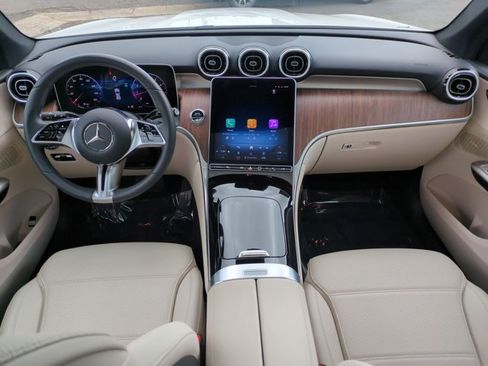 Used 2026 Mercedes-Benz GLC 300 image 17