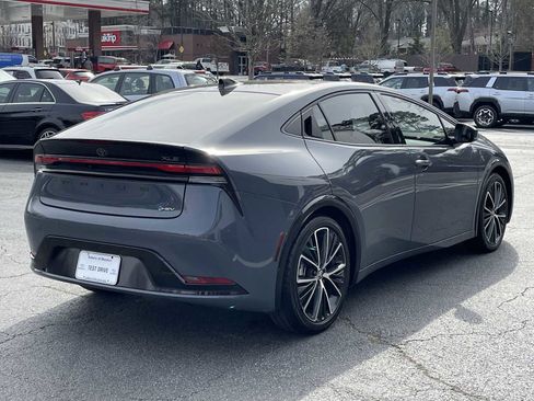 Used 2023 Toyota Prius XLE image 3