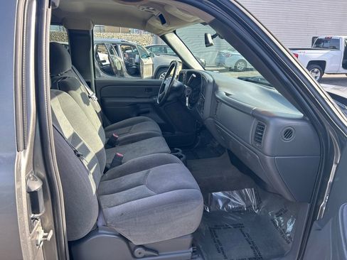 Used 2007 Chevrolet Silverado 1500 LT w/ Extended Cab Value Package image 11