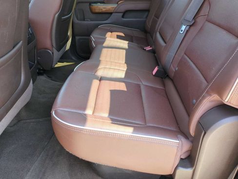 Used 2014 Chevrolet Silverado 1500 High Country w/ High Country Premium Package AWD/4WD image 24