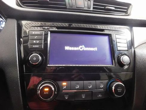 Used 2019 Nissan Rogue Sport S w/ Appearance Package image 36