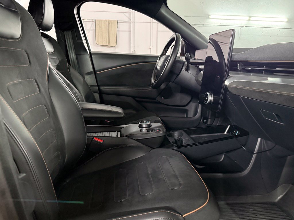 Used 2021 Ford Mustang Mach-E GT AWD/4WD image 31