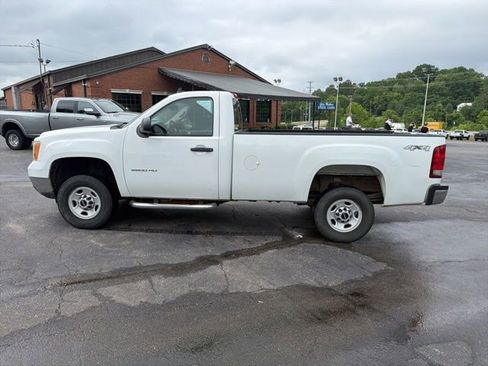 Used 2010 GMC Sierra 2500 W/T AWD/4WD image 8