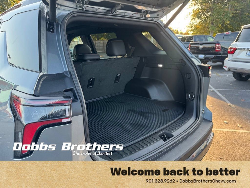 Used 2025 Chevrolet Equinox ACTIV AWD/4WD image 38