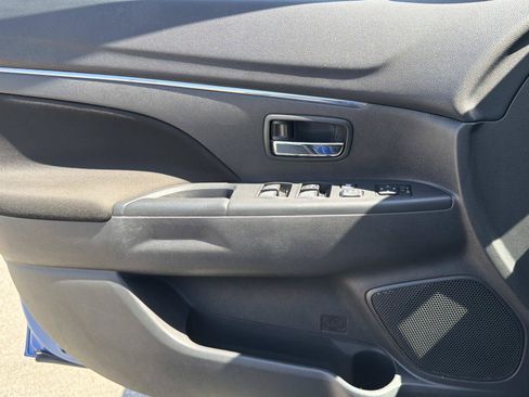 Used 2022 Mitsubishi Outlander Sport ES FWD image 17