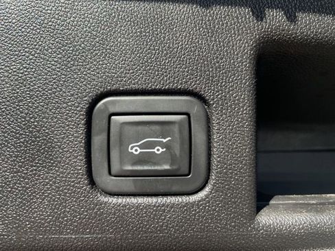 Used 2019 Chevrolet Equinox LT image 10