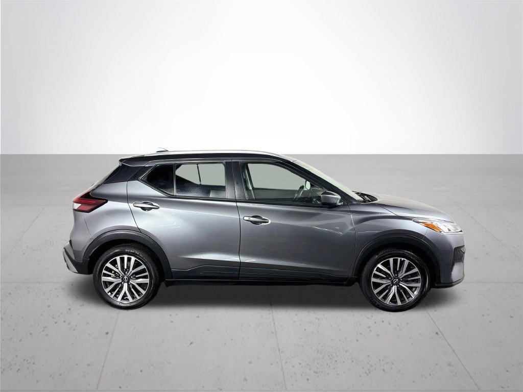 Used 2022 Nissan Kicks SV FWD image 5