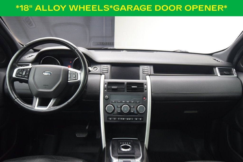 Used 2019 Land Rover Discovery Sport HSE AWD/4WD image 3