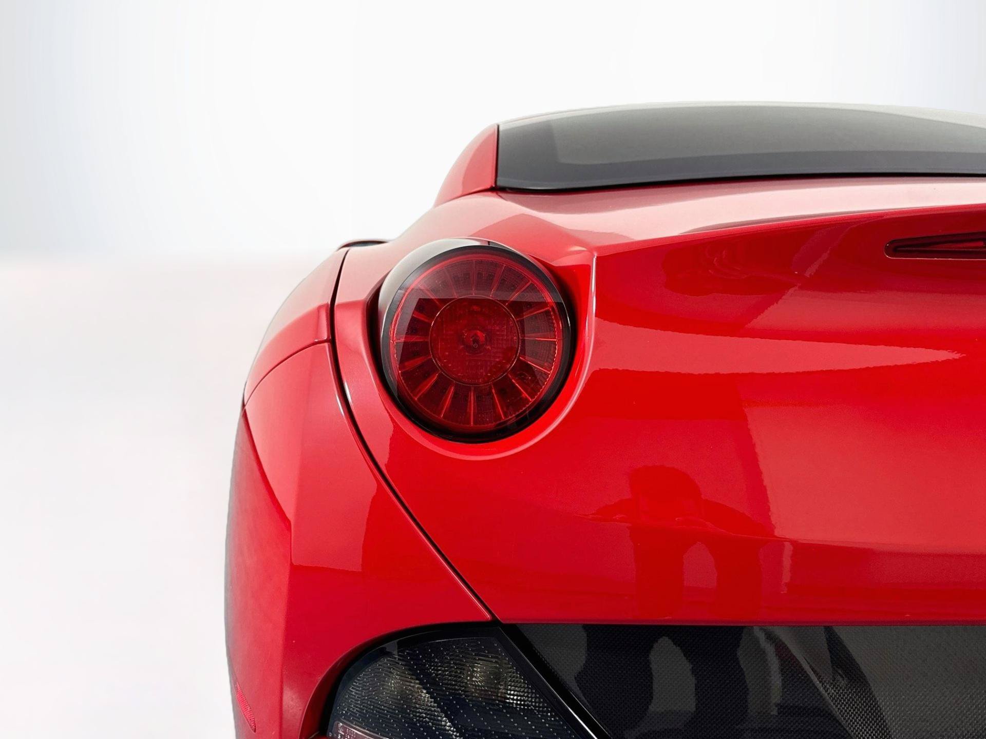 Used 2010 Ferrari California RWD image 49
