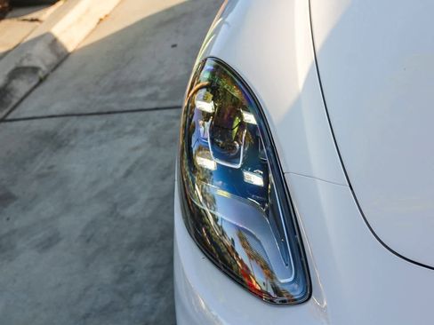 Used 2023 Porsche Panamera Platinum Edition image 9