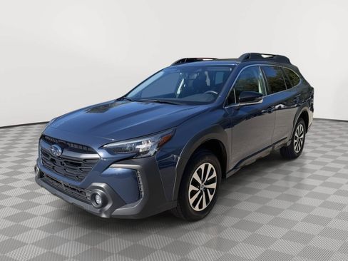 Used 2025 Subaru Outback Premium w/ Popular Package #1A AWD/4WD image 3