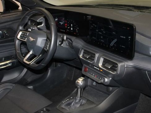 Used 2025 Ford Mustang GT Premium image 16
