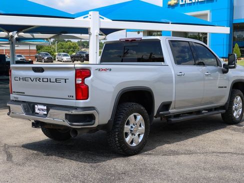 Used 2021 Chevrolet Silverado 2500 LTZ w/ LTZ Plus Package AWD/4WD image 31