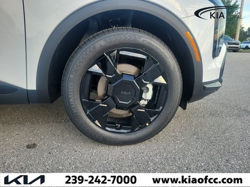 New 2026 Kia Sportage X-Line AWD/4WD image 7