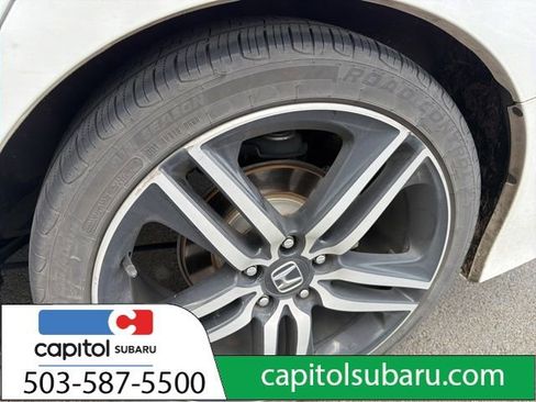 Used 2017 Honda Accord Touring image 9