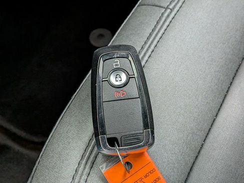 Certified 2024 Ford Bronco Black Diamond w/ Sasquatch Package image 36