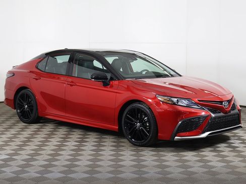 Used 2024 Toyota Camry XSE w/ Navigation Package image 2