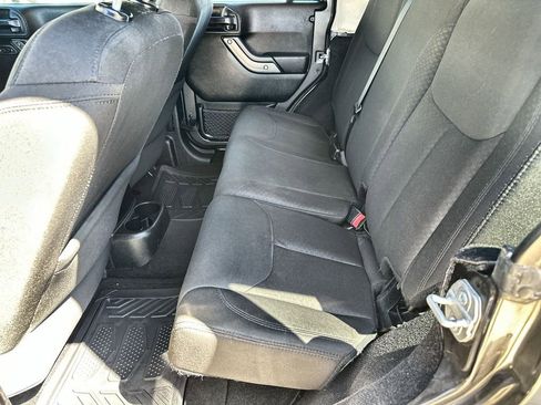 Used 2016 Jeep Wrangler Unlimited Sport w/ Quick Order Package 24S image 16