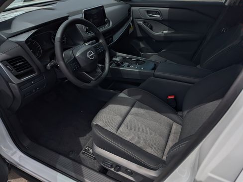 New 2026 Nissan Rogue SV image 9