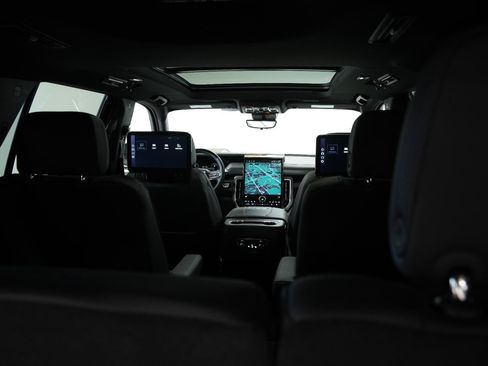 New 2026 GMC Yukon Denali w/ Denali Reserve Package AWD/4WD image 16