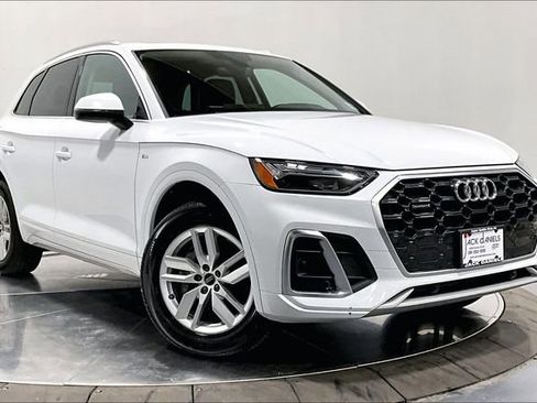Certified 2023 Audi Q5 2.0T Premium w/ Convenience Package AWD/4WD image 10