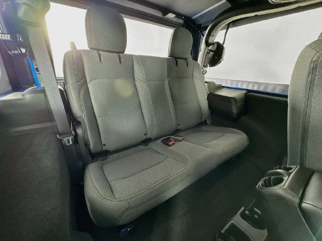 Used 2025 Jeep Wrangler Sport AWD/4WD image 31