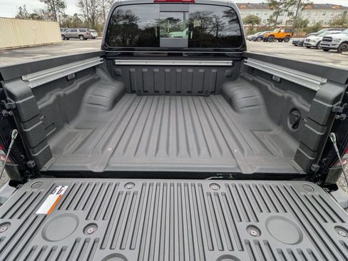 New 2026 Nissan Frontier SV w/ SV Convenience Package AWD/4WD image 31