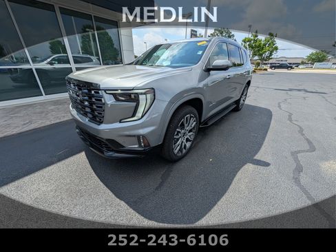 Used 2026 GMC Acadia Denali Ultimate w/ LPO, Floor Liner Package AWD/4WD image 1