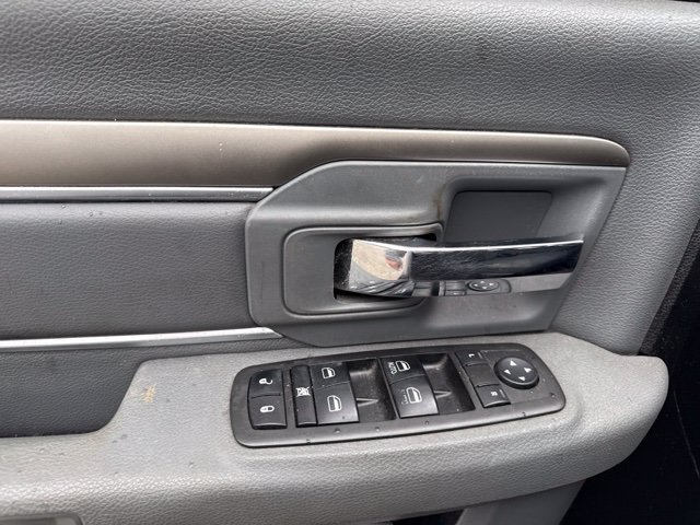 Used 2014 RAM 1500 Classic SLT AWD/4WD image 8