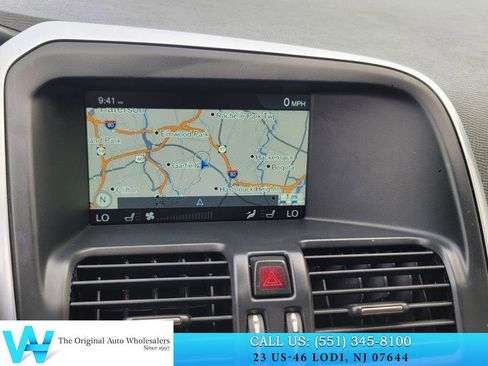 Used 2015 Volvo XC60 T6 w/ Proximity Package AWD/4WD image 21