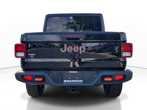 Used 2023 Jeep Gladiator Mojave w/ Cold Weather Group AWD/4WD image 7