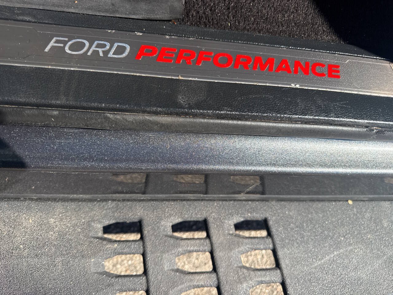 Used 2019 Ford F150 Raptor w/ Equipment Group 802A Luxury AWD/4WD image 21