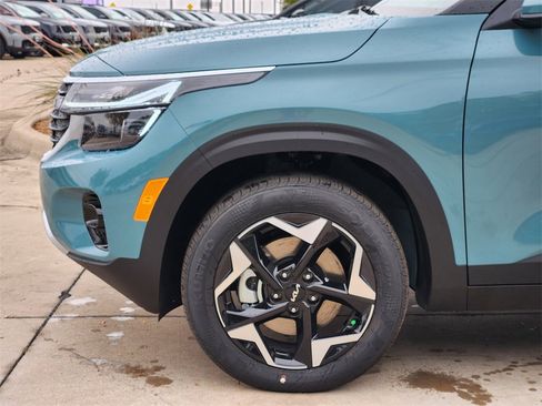 New 2026 Kia Seltos EX image 5