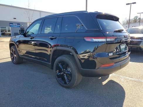 New 2026 Jeep Grand Cherokee Limited w/ Limited Altitude Package RWD image 4
