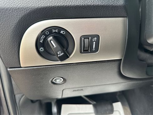 Used 2020 Dodge Durango SXT AWD/4WD image 16