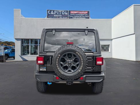 Used 2023 Jeep Wrangler Unlimited w/ Cold Weather Group AWD/4WD image 5